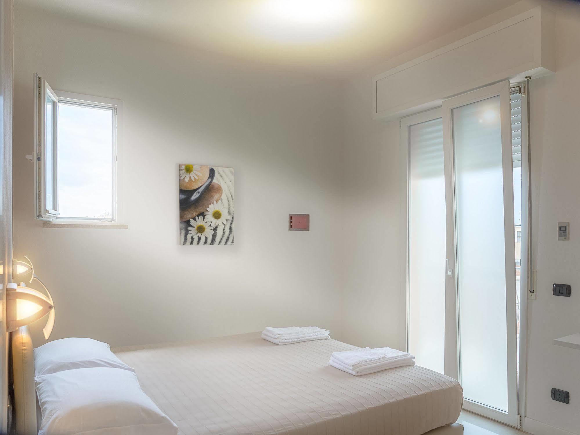 Sun Beach Residence Rimini Buitenkant foto