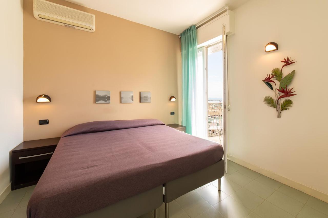 Sun Beach Residence Rimini Buitenkant foto