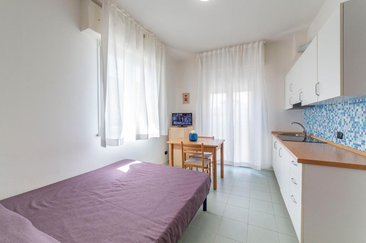 Sun Beach Residence Rimini Buitenkant foto